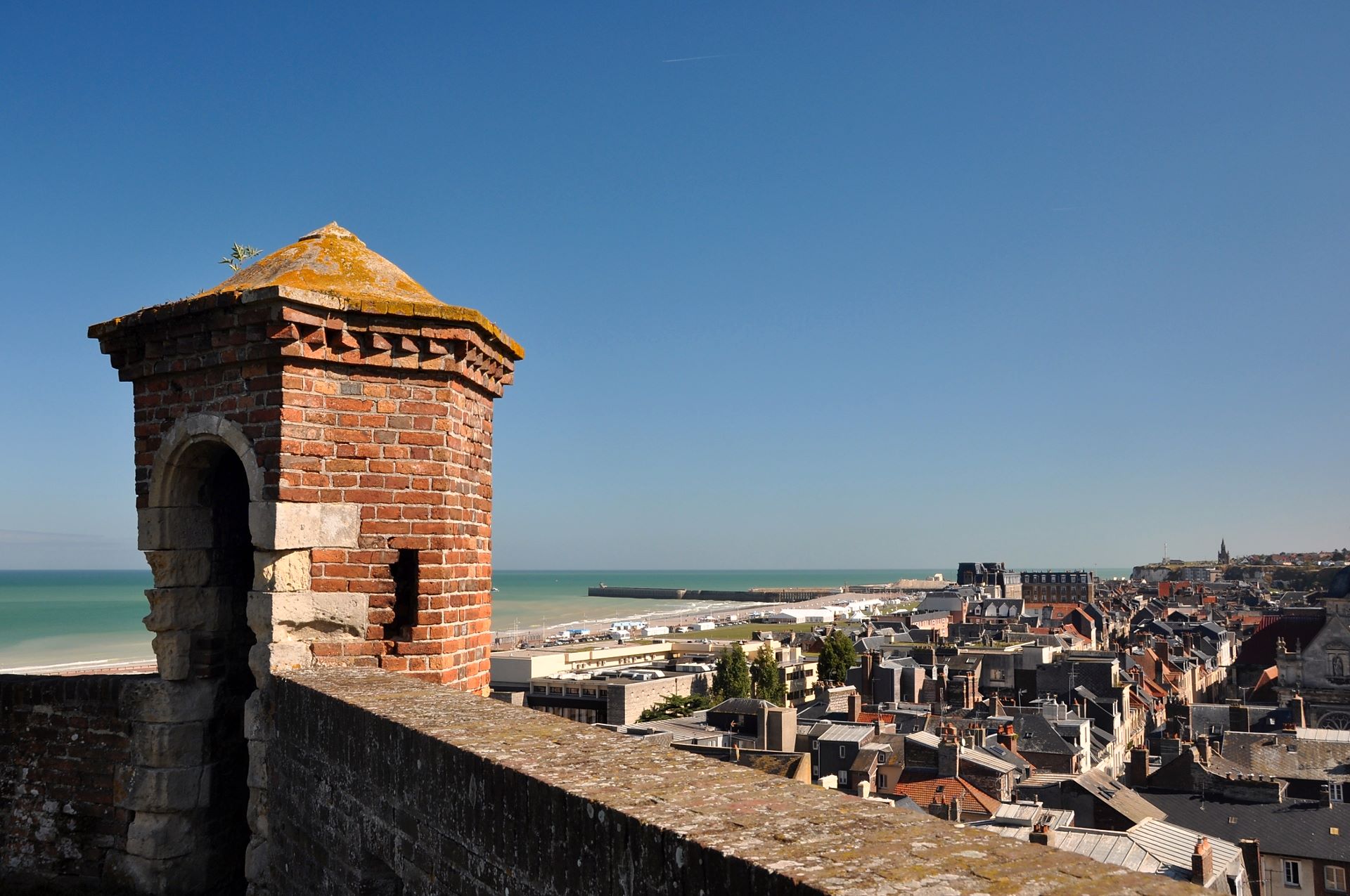 Dieppe (Photo license: CC BY 2.0)